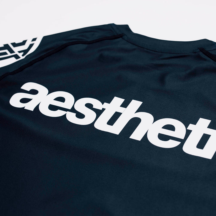 AESTHETIC Axis Short Sleeve Rashguard - Black back close up details - Aesthetic Australia